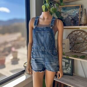 Universal Thread Women’s Denim Shortalls Size 2 Medium Wash Raw Hem Overalls